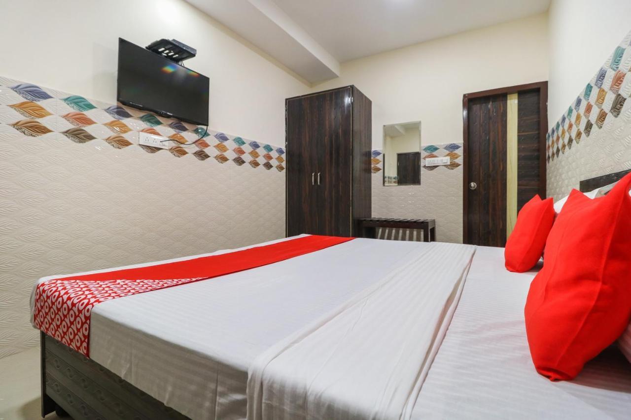 Oyo 49095 Hotel K Fort Abadpura Экстерьер фото